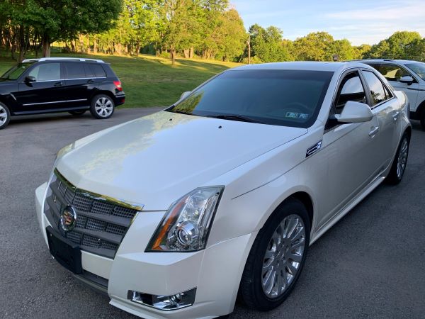 2010 Cadillac CTS's photo